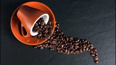 cofee beans in cup